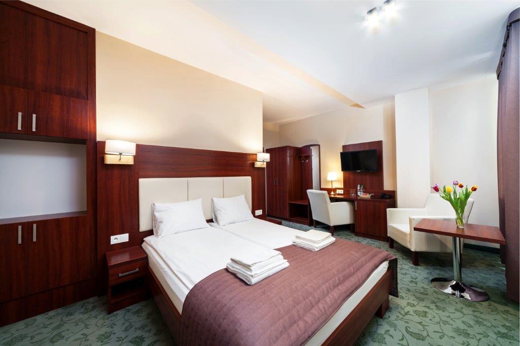 Hotel Mlyn ルブリン エクステリア 写真