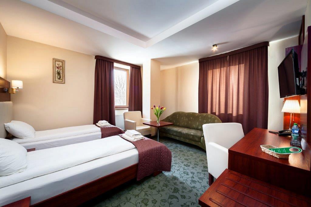 Hotel Mlyn ルブリン エクステリア 写真